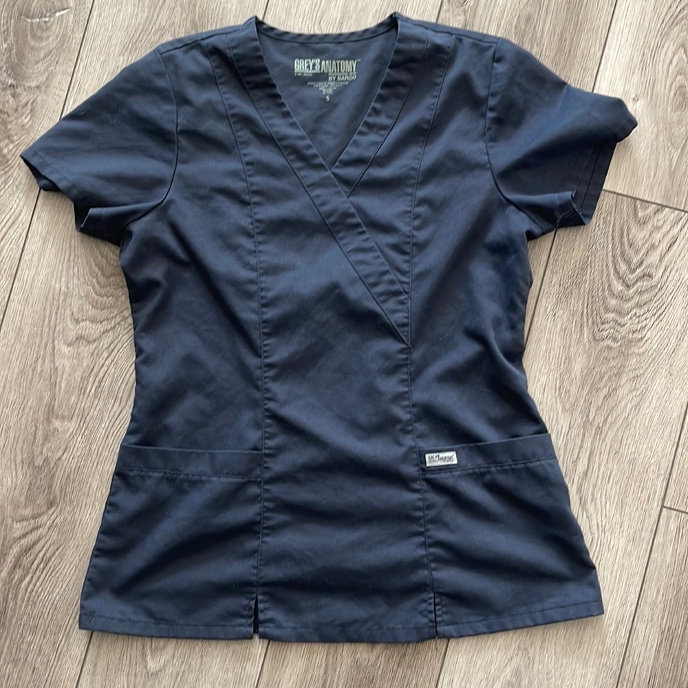 Grey’s Anatomy by Barco Scrub Top Small Gray S nurse doctor BHT healthcare